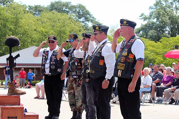 Veterans Salutex600
